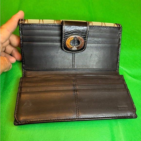 Coach wallet. Excellent condition - Picture 4 of 5